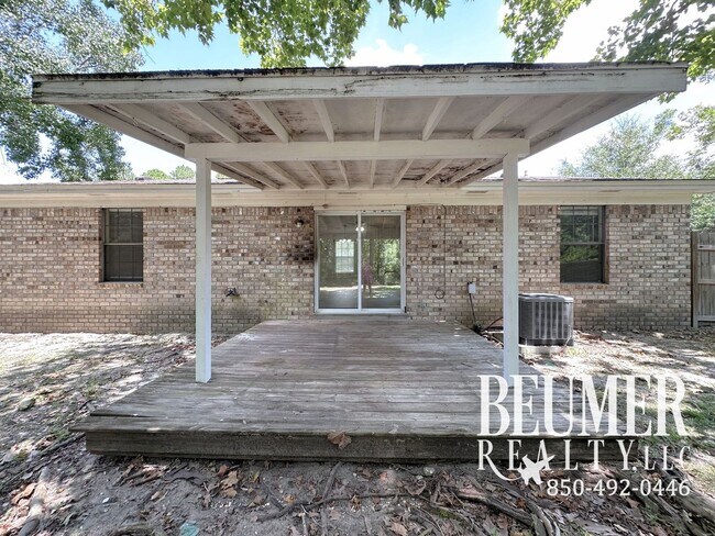 Building Photo - 3br/2ba Home for Rent in West Pensacola