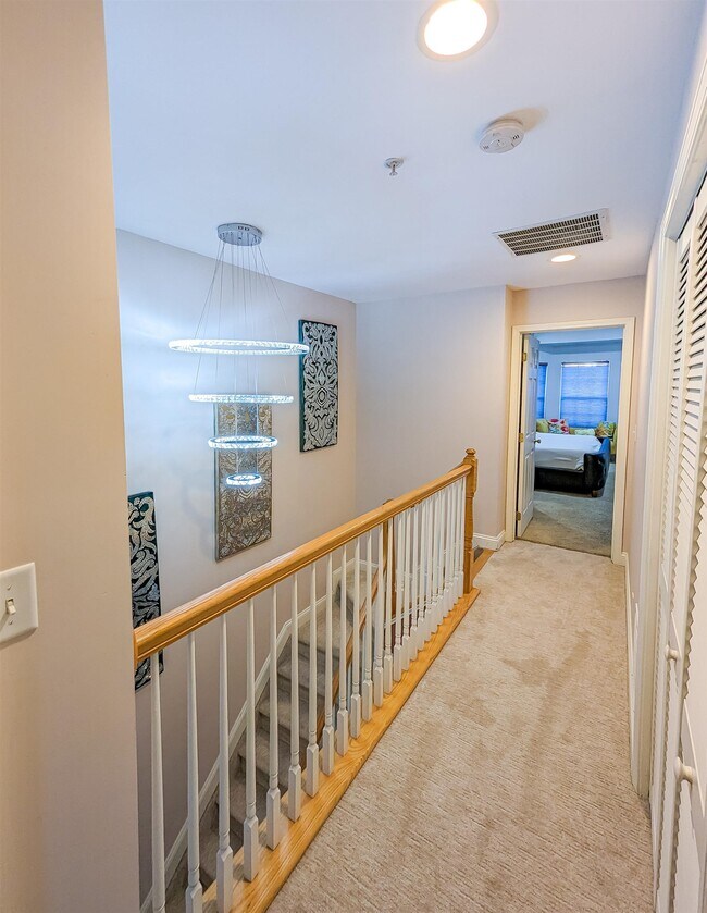 Building Photo - 47 Mallard Pl