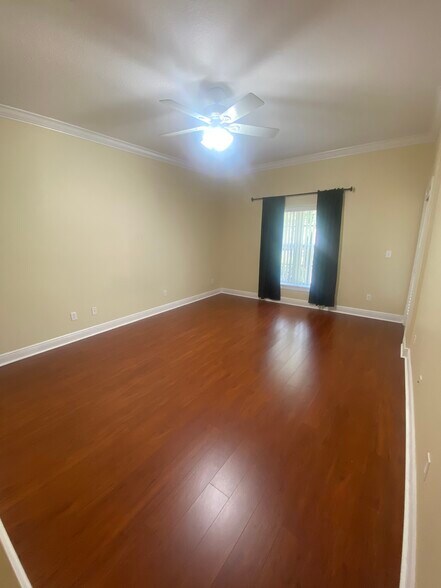 Building Photo - 241 Valencia Cir