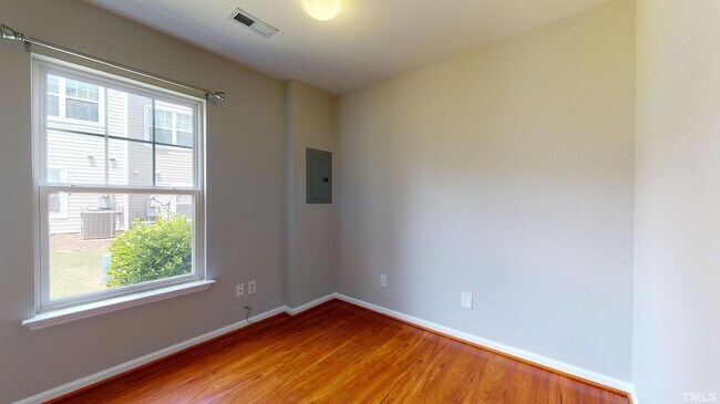 Building Photo - 113 Darley Dale Loop - Bev Roberts Rentals...