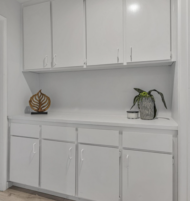 Building Photo - 7595 Canyon Meadows Cir