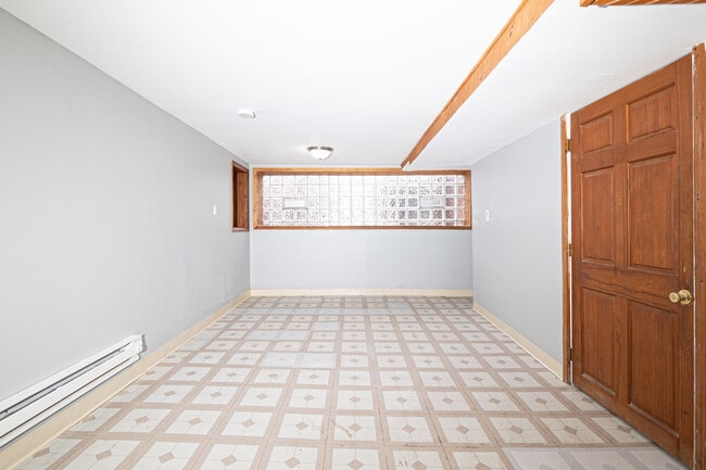 Building Photo - 2115 Wesley Ave
