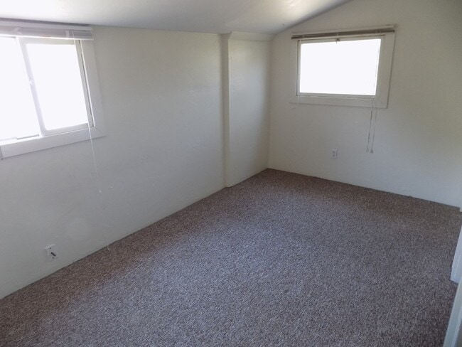 Building Photo - 735-745 Grand Ave