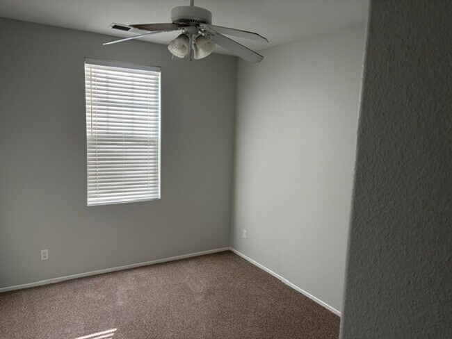 Building Photo - 37771 Spruce Ct