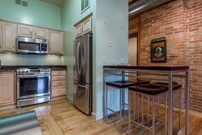Building Photo - ALL UTILITIES INCLUDED - Furnished Downtown Portland, ME Condo w/ Parking, In-Unit Laundry, Priva...