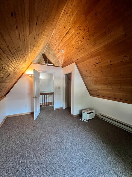 Attic bedroom 1 - 1403 W Barker Ave