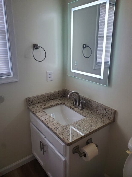 Master Bath - 59 Sopwith Way