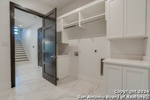 Building Photo - 10111 Ivory Canyon