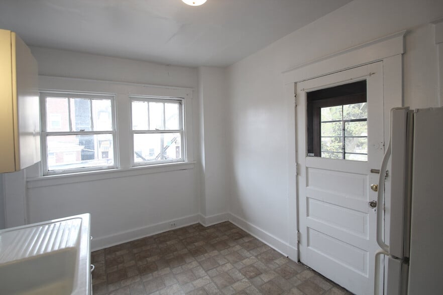 Building Photo - 311 Franklin Ave