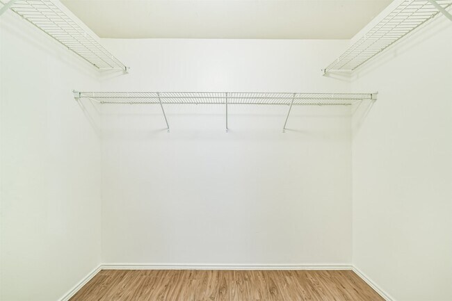 Building Photo - 33318 Cottonwood Bend