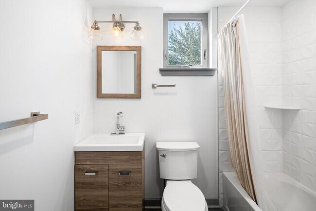 Building Photo - 419 W Berks St