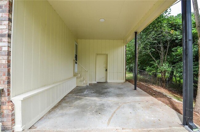 Building Photo - 2945 Rio Montana Dr