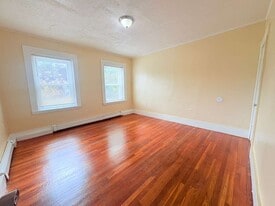 Building Photo - 1617 Chapel St