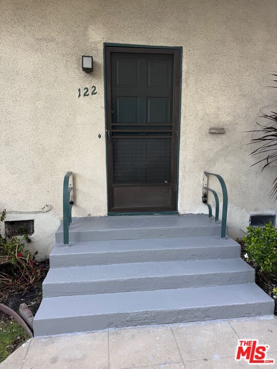 Building Photo - 122 Orlando Ave