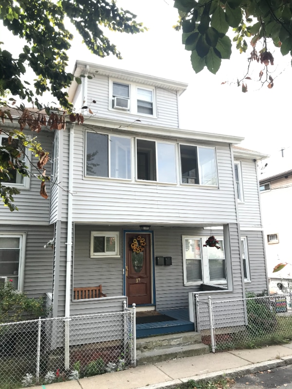 Building Photo - 17 Laurel Terrace