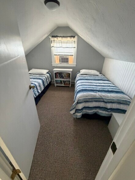 Upstairs Bedroom 3 - 5 Old Orchard Ln
