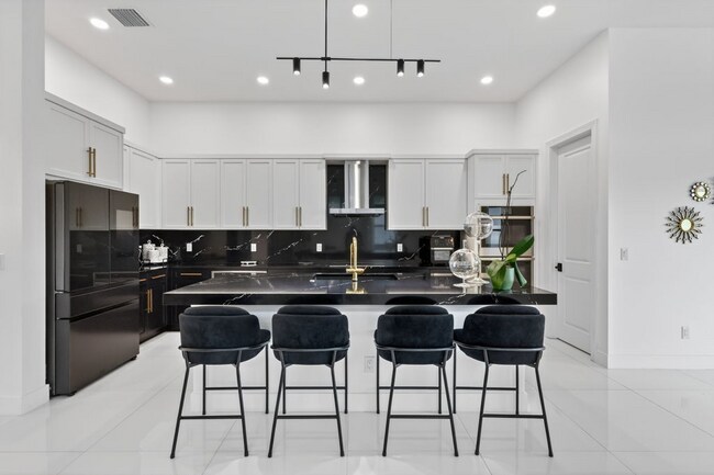 Building Photo - 10195 SW Latium Wy