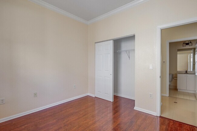 Building Photo - 10208 White Water Lily Way