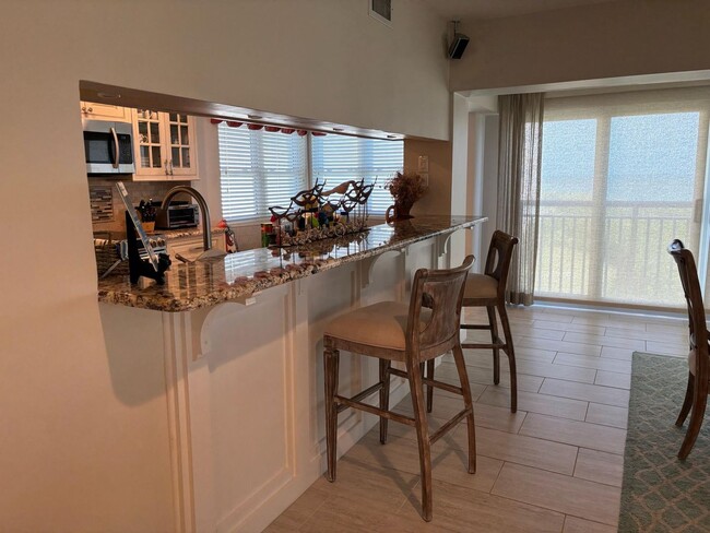 Building Photo - Hutchinson Island Rental