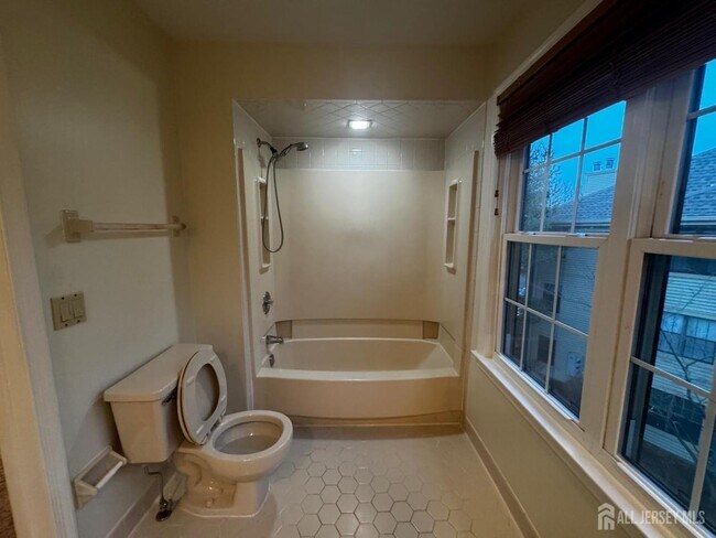 Building Photo - 1109 Stoneridge Cir