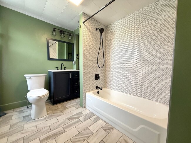 Building Photo - 24 McDonald St