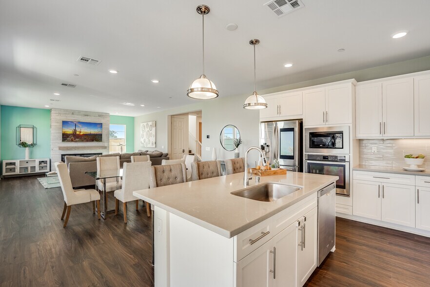 Building Photo - 8621 Lake Ashmere Dr