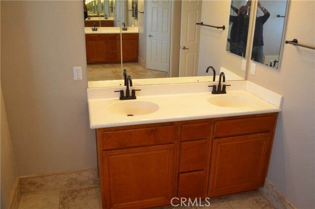 Building Photo - 16448 Los Coyotes St