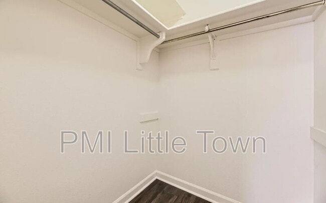 Building Photo - 256 W Jefferson Ave