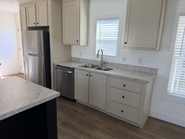 Building Photo - 2060 N Center St