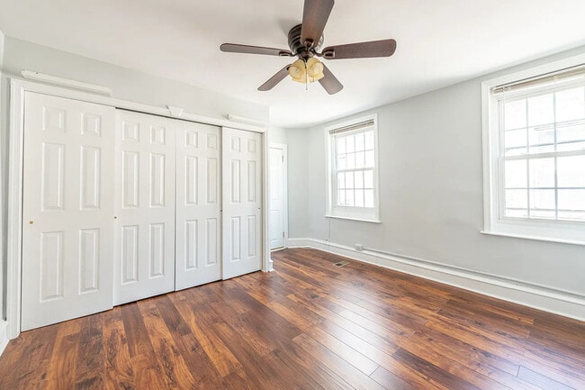 Building Photo - 951 N 6th St