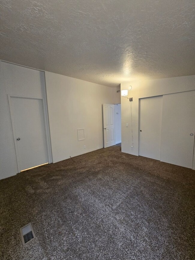 Building Photo - Pet Friendly 3 Bed / 2Bath Home w/ Carport