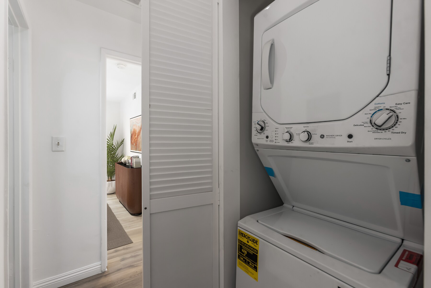 In Unit Washer Dyer - 11481 Cumpston St