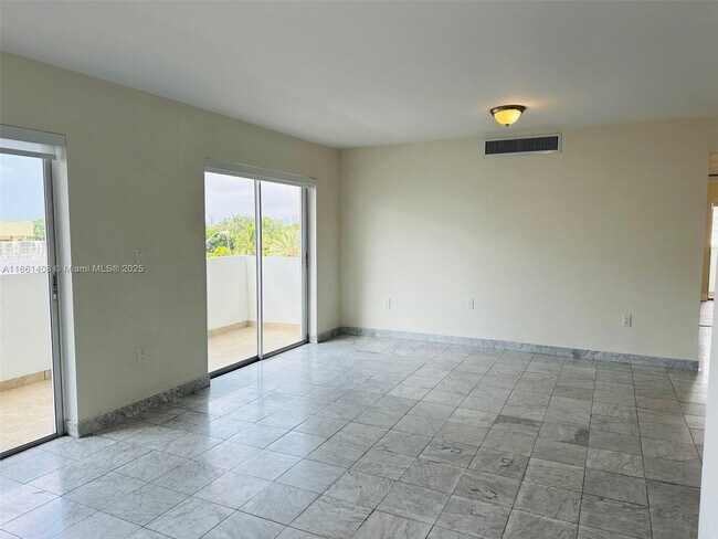 Building Photo - 4101 Indian Creek Dr