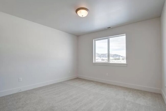 Building Photo - 3 Bedroom Condo in Bozeman