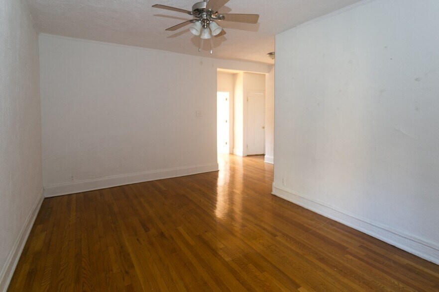Building Photo - 630 W Stratford Pl