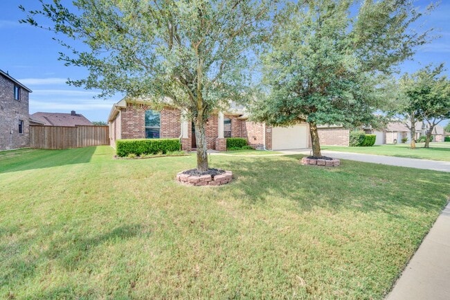 Building Photo - 5454 Red Rose Trail