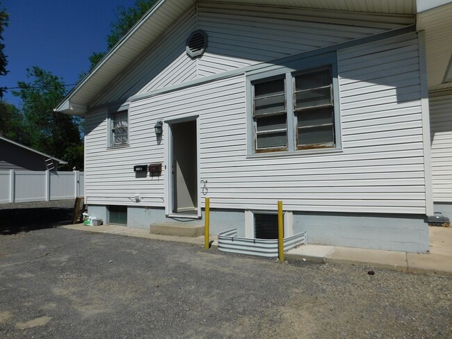 Building Photo - 1346 Texas Ave