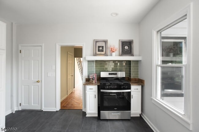 Building Photo - 108 Thomas St