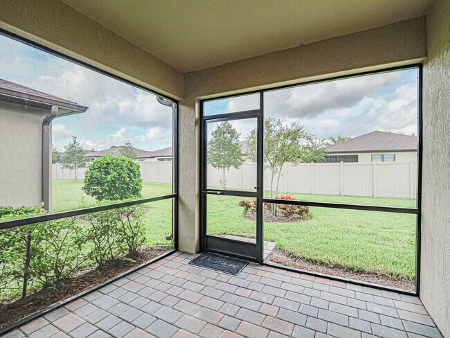 Building Photo - 5204 Jasper Square