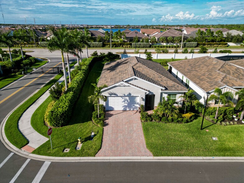 Building Photo - 636 Ibiza Loop