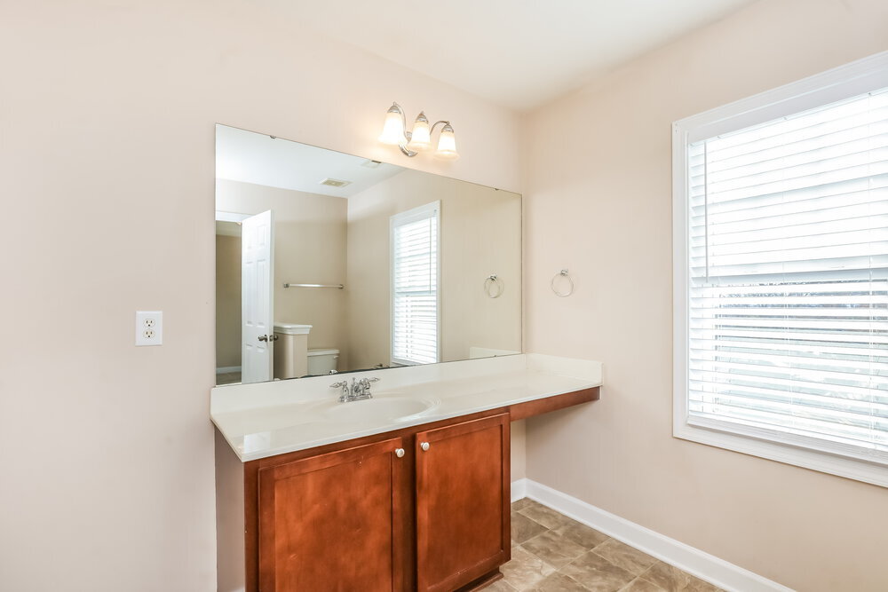 Building Photo - 2545 Spring Oaks Way