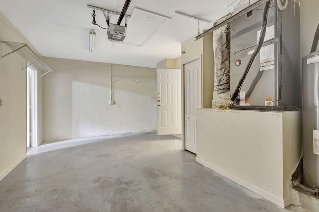 Building Photo - 14911 Orange Blvd