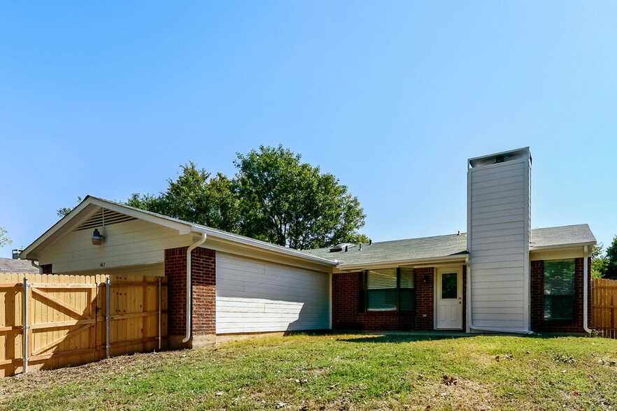 Building Photo - 907 Cedar Run Dr