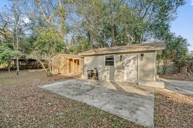 Building Photo - 4059 College St