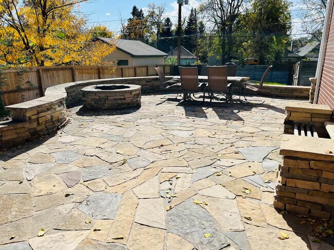 Building Photo - 3209 W Fairview Pl