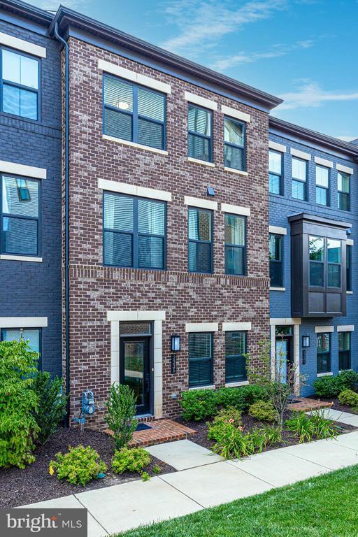 Building Photo - 2335 Water Promenade Ave