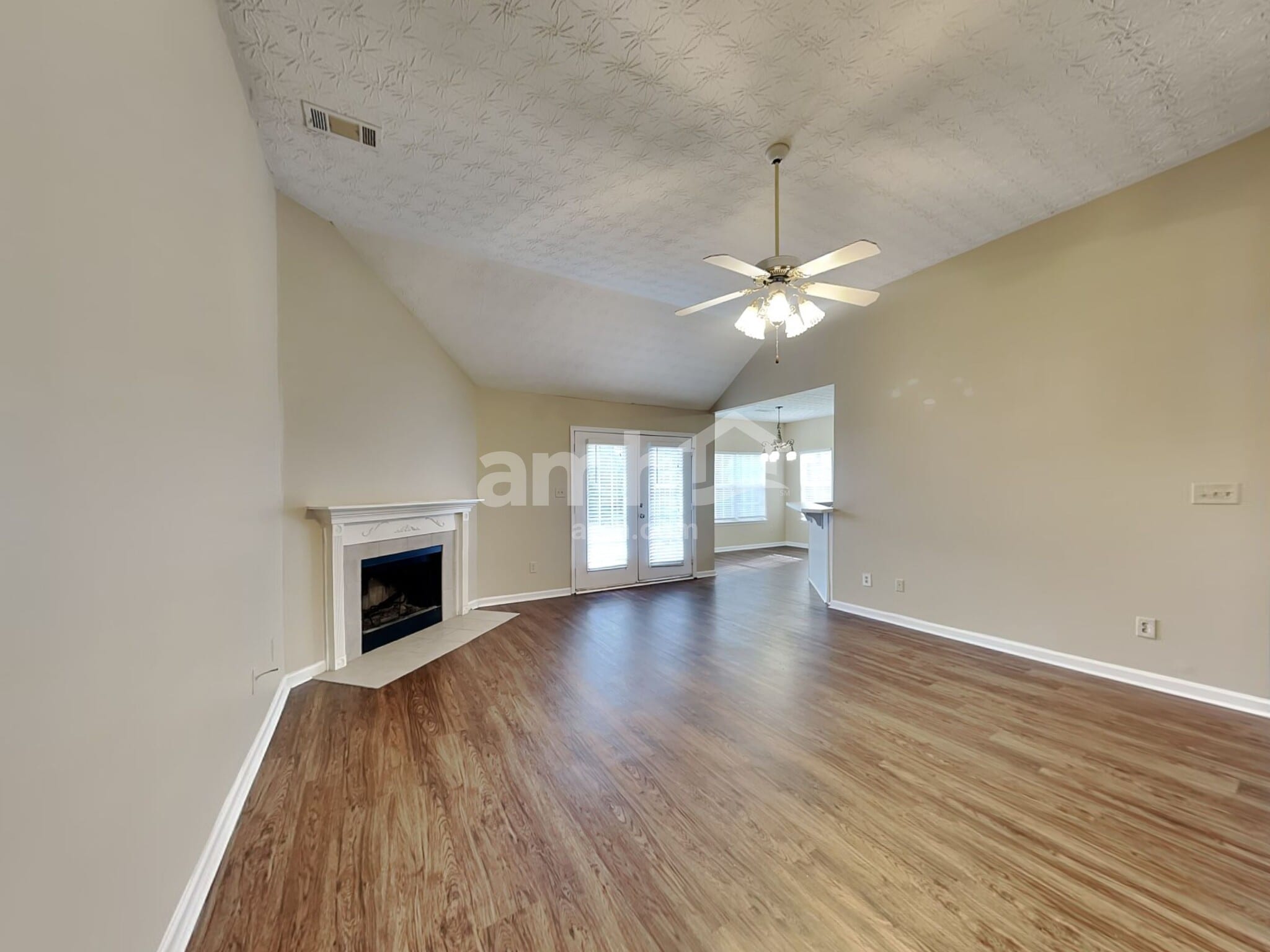 Building Photo - 223 Vernon Walk