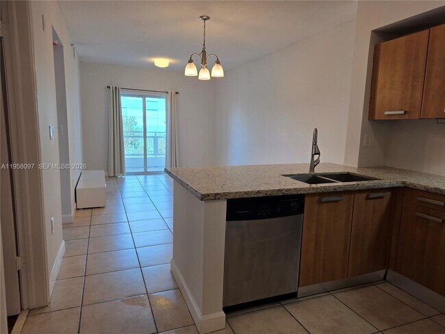 Building Photo - 471 NE 25th St