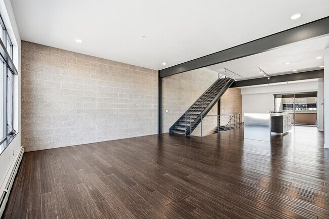 Building Photo - 11582 Colony Row