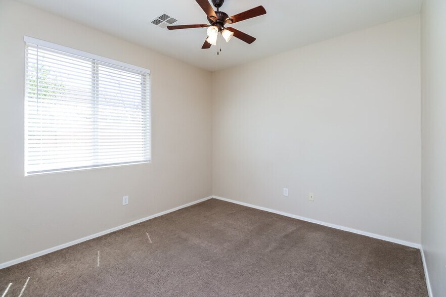 Building Photo - 347 N Wesley